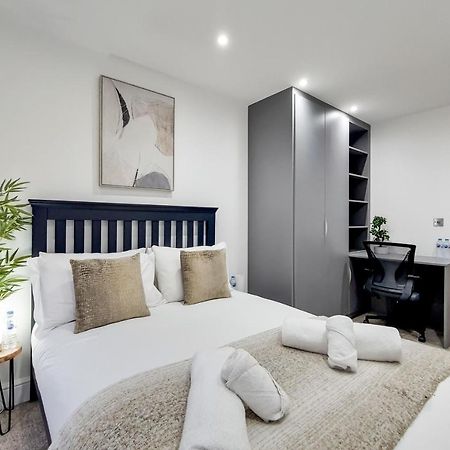 Free Parking - Stylish Three Bedroom Apartment By London Excel Buitenkant foto