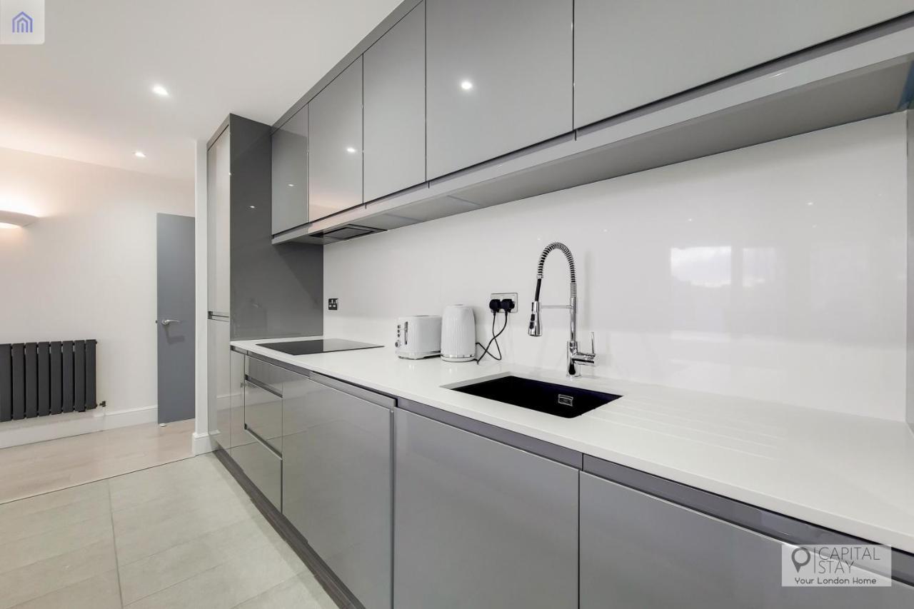 Free Parking - Stylish Three Bedroom Apartment By London Excel Buitenkant foto
